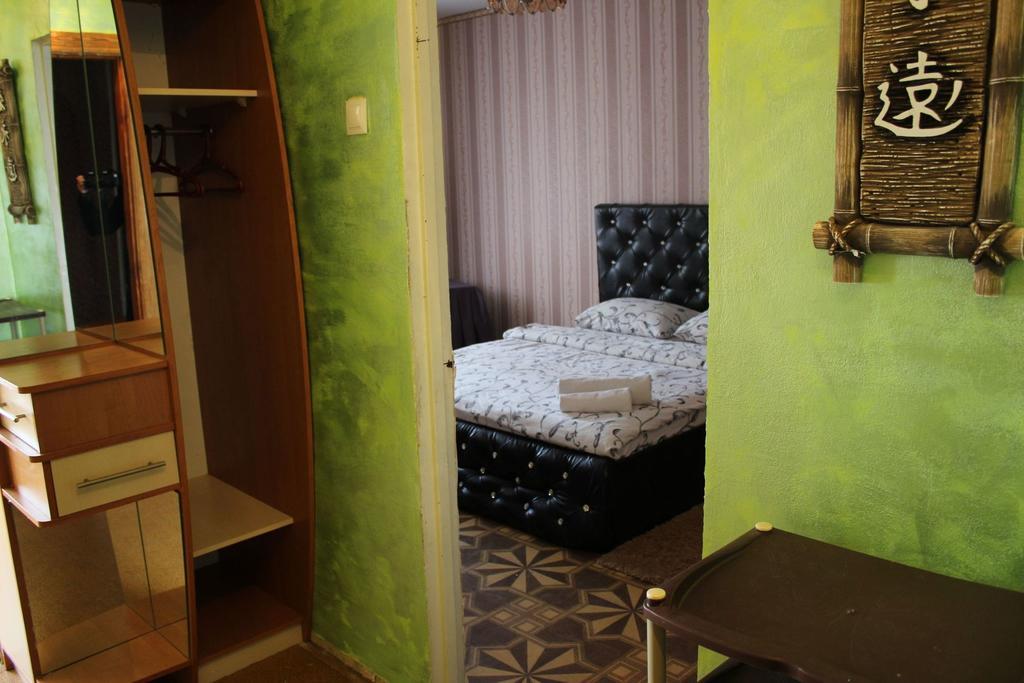 Apartment on Fastivs'ka 2 Bila Tserkva Exteriör bild